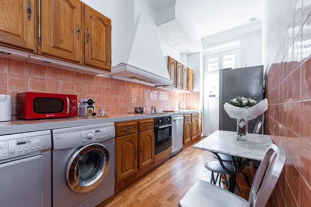 Risso - Comfortable 3 Bedrooms With Balcony Nice Eksteriør billede