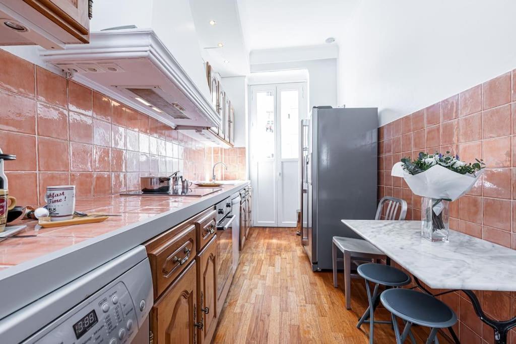Risso - Comfortable 3 Bedrooms With Balcony Nice Eksteriør billede